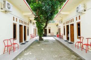 RedDoorz @ Umbul Ponggok Waterpark Klaten