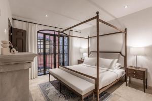 Luxury Apartments in Centro San Miguel de Allende with Rooftop & Jacuzzi
