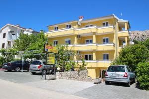 Apartments with a parking space Baska, Krk - 18716