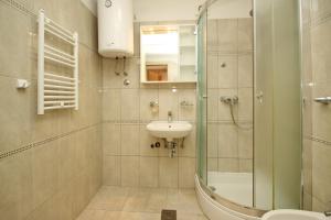 Apartments with parking space Silo, Krk - 18751