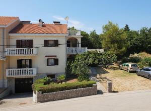 Apartments with a parking space Silo, Krk - 18754