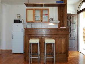 Apartments with parking space Silo, Krk - 18754