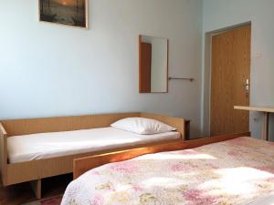 Apartments with parking space Silo, Krk - 18758