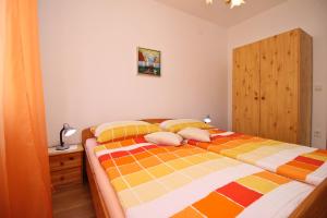 Apartments with parking space Silo, Krk - 18763