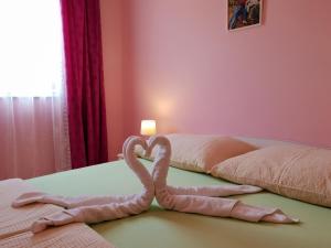 Apartments with a parking space Polje, Krk - 18767