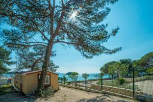 Apartments by the sea Pakostane, Biograd - 18783 