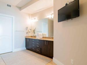 Turquoise Place #2805C