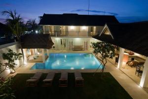 Villa Seminyak 6 Bedrooms
