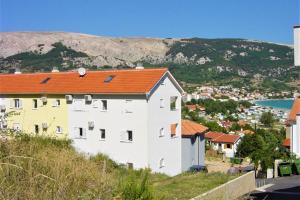 Apartments with a parking space Baska, Krk - 18804