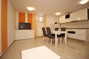 Apartments with swimming pool Baska, Krk - 18785