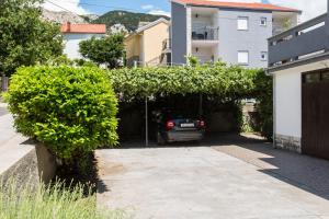 Apartments with a parking space Baska, Krk - 18818