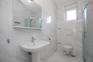 Apartments by the sea Baska, Krk - 18824