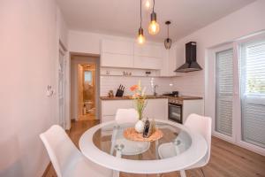 Apartments with parking space Mandre, Pag - 18839