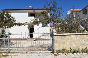 Apartments with parking space Vrsi - Mulo, Zadar - 18849
