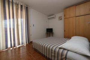 Apartments with a parking space Stara Novalja, Pag - 18860