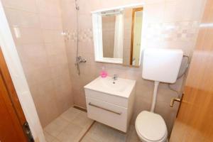 Apartments with a parking space Stara Novalja, Pag - 18860