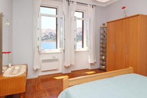 Apartments by the sea Baska, Krk - 18872