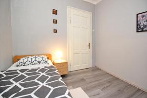 Apartments by the sea Baska, Krk - 18872