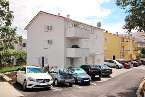 Apartments with a parking space Baska, Krk - 18873