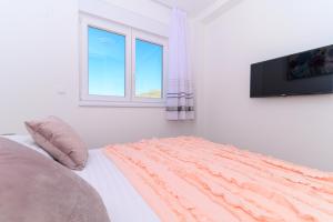 Apartments by the sea Trogir - 18879