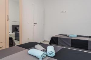 Apartments by the sea Vir - 18881