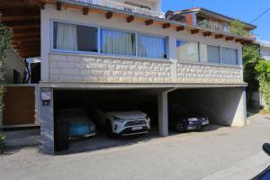 Apartments with WiFi Dugi Rat Omis 18917