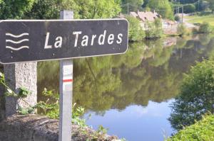 Appartements Gite AU BORD DE L'EAU jusqu'a 8 personnes : photos des chambres