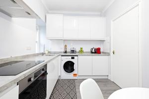 JOIVY Modern Flat on Rose Street