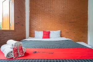 RedDoorz syariah @ Selomangleng Kediri - Bojonegoro