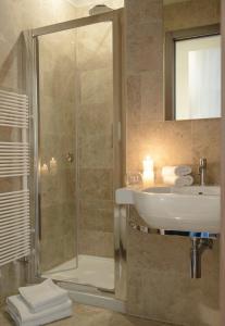 Standard Two-Bedroom Apartment with Balcony room in Florence Art Apartments