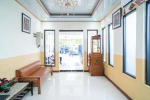 RedDoorz Plus Syariah @ Jalan Dokter Wahidin Bojonegoro