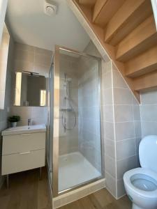 Appartements Studio renove proche palais des sports : photos des chambres