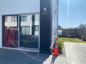 DELBROOK POINT COZY-STUDIO