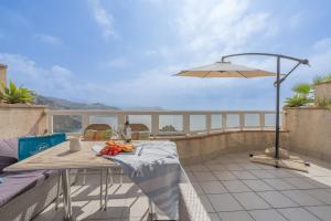 Coral Paradise Apartment with Swimming Pool