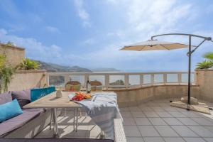 Coral Paradise Apartment with Swimming Pool