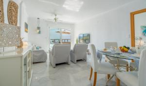 Coral Paradise Apartment with Swimming Pool