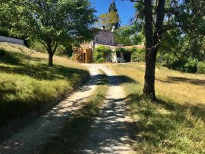 Appartements Gites du Puyjovent - Cote Foret - a 15 minutes de Crest, vue panoramique, calme : photos des chambres