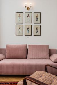 Classy Old Town Suites - by Upstairs