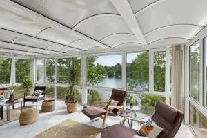 Charysma - Chillout-Loft, Wintergarten, E-Kamin, Massage-Sessel, Schlafzimmer mit Smart-TV, 2 Parkplätze - Emmerthal