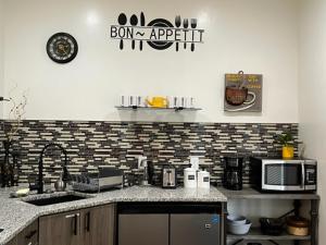 Uber Close to Ohio City, Cleveland (Lower)