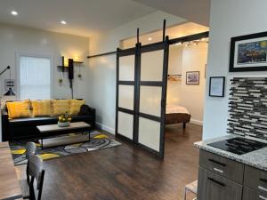 Uber Close to Ohio City, Cleveland (Lower)