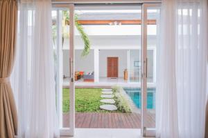 Villa Akmali Seminyak Drupadi 2 Bedrooms wPool 5mins to Beach