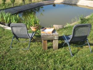 Maisons de vacances Comfortable Quiet House in the countryside Porte-du-Quercy for 8 people : photos des chambres