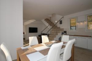 Sunset Sea View Villa 8