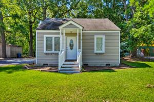 Cozy Pantego Cottage about 5 Miles to Belhaven!