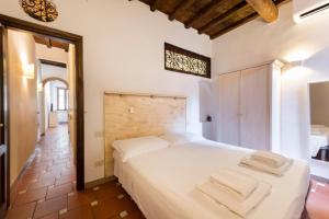 Central Market by Mmega