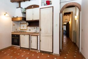 Central Market by Mmega