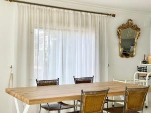 Luxury family apartment in Roses