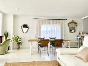 Luxury family apartment in Roses