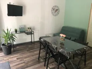 Le gîte de l'Ajon - 维莱博卡日